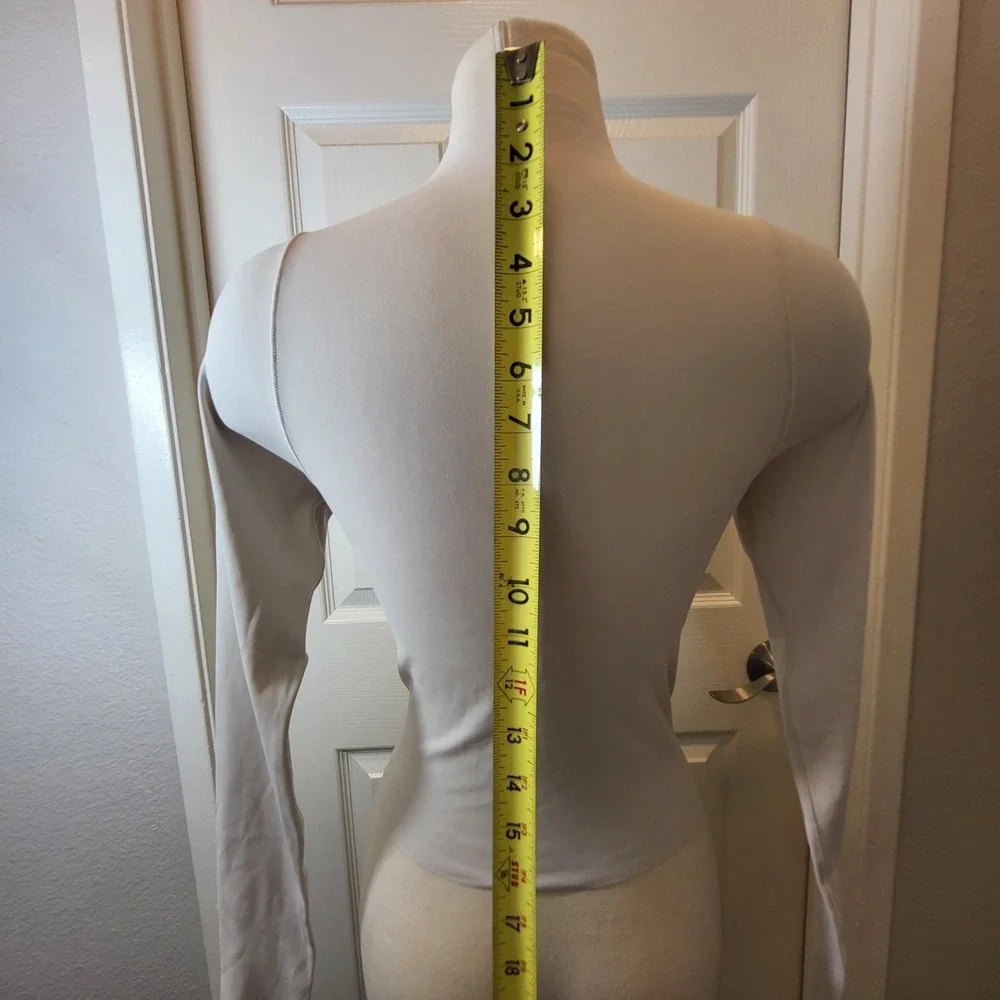 Nike One Dri-Fit Women's Long Sleeve Tight Fit Beige Size Small MSRP $75.00